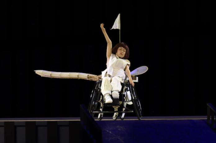 A 'one-winged plane' performed by Wago Yui at the Tokyo Paralympics.